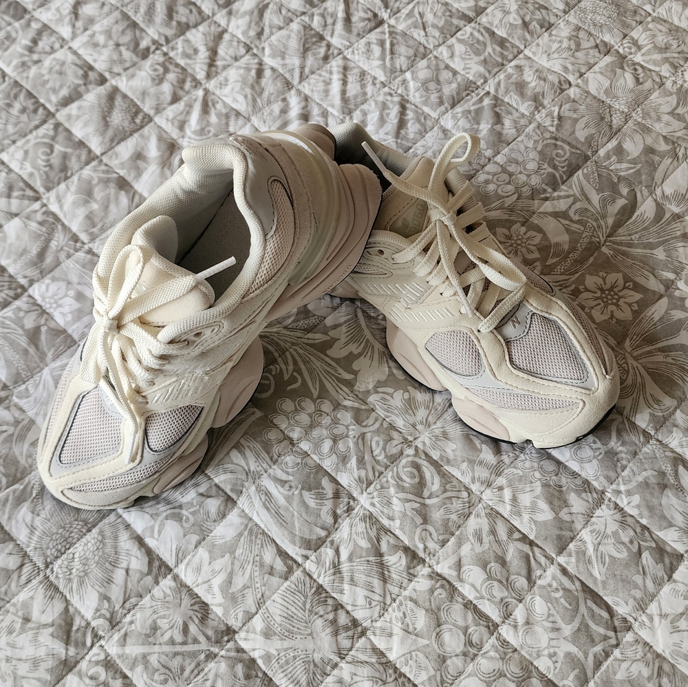 New Balance 9060, size 4.5